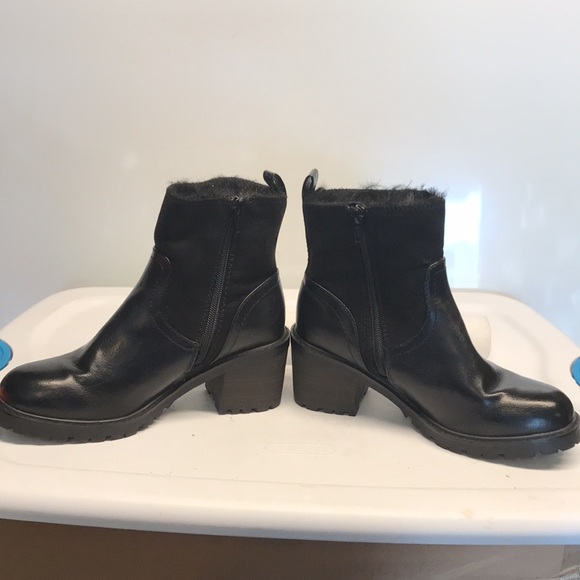 Universal Thread Black Mar-La Faux Fur Ankle Boots - Picture 7 of 8